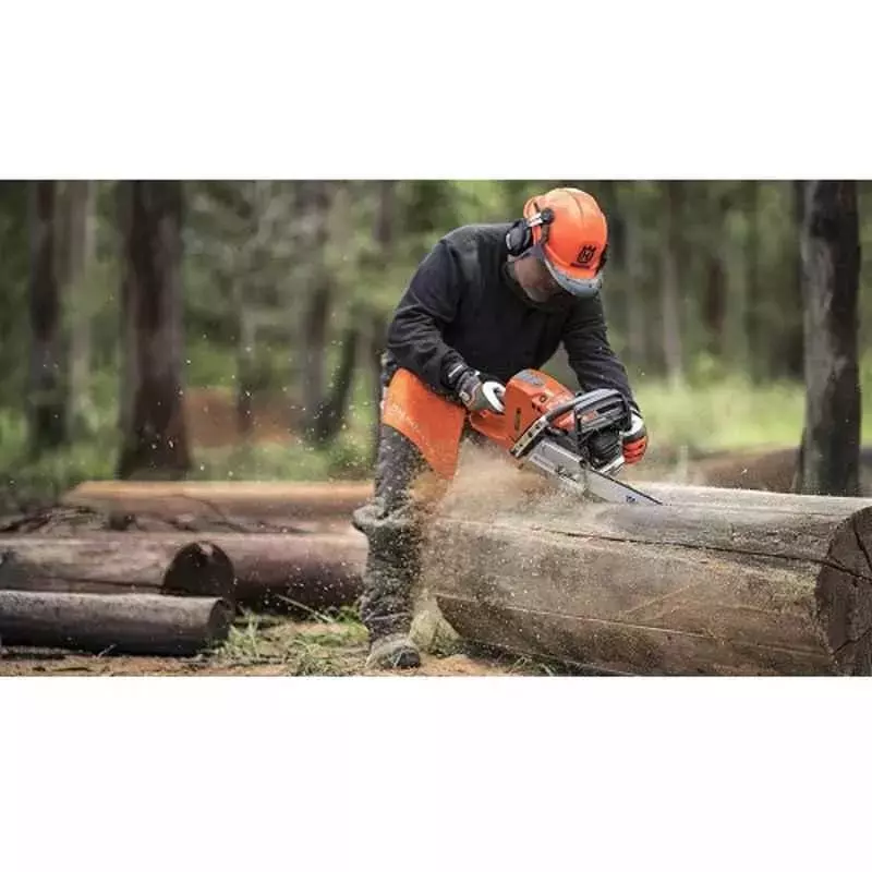 Greenleaf 22 Inch Petrol Operated Chainsaw (CS-22) 2