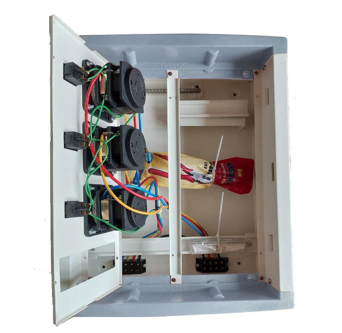 SELVO 63 Amp 6 Ways TPN Phase Selector Distribution Board (Fitted with 1 Pole 3 Ways 63A Rotary switches & duly wired) 5