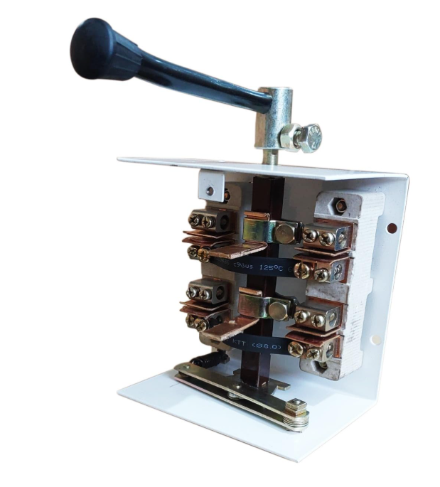 SELVO 63A Double Pole Changeover Switch | LT Type Manual Transfer Switch | Main to Generator/Inverter Switch | Heavy Duty 2 Pole Power Switch for Home & Industrial Use 4