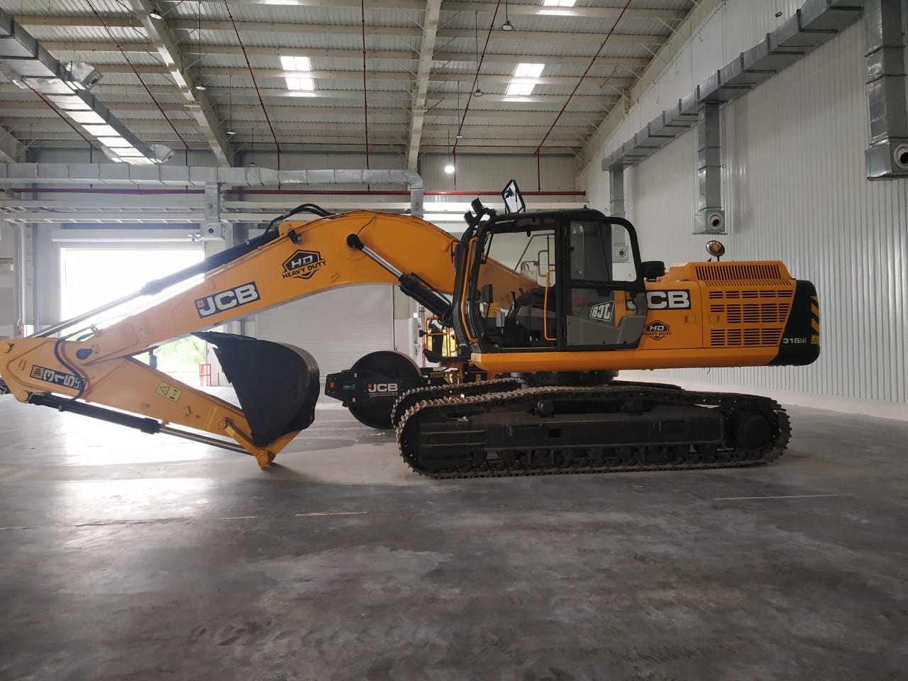 Avcrete LMC Heavy Duty Industrial Floor Screed for Warehouses & Factory 4