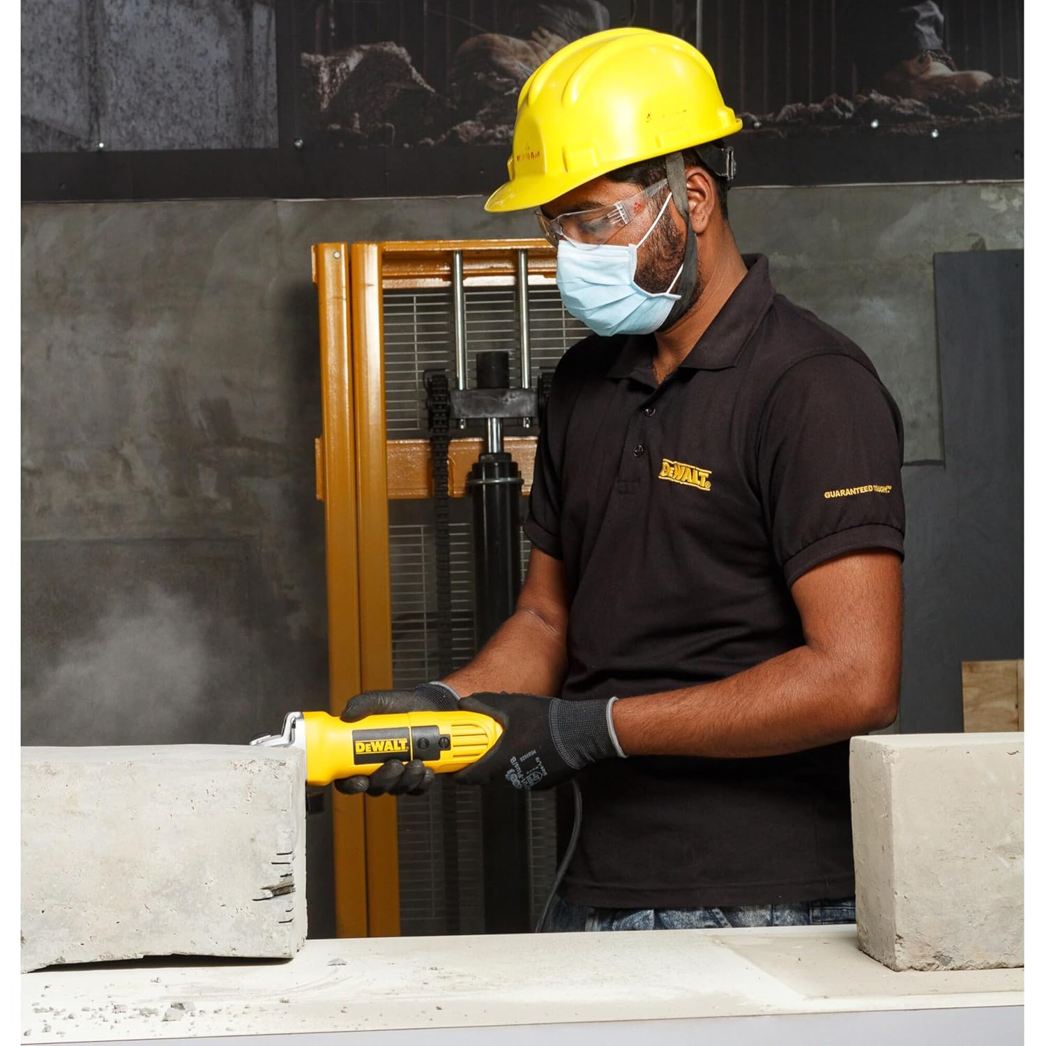 DEWALT DW810 750W 4 inch (100mm) Heavy Duty Small Angle Grinder with Toggle Switch (New Model)(DW810 IN) 5