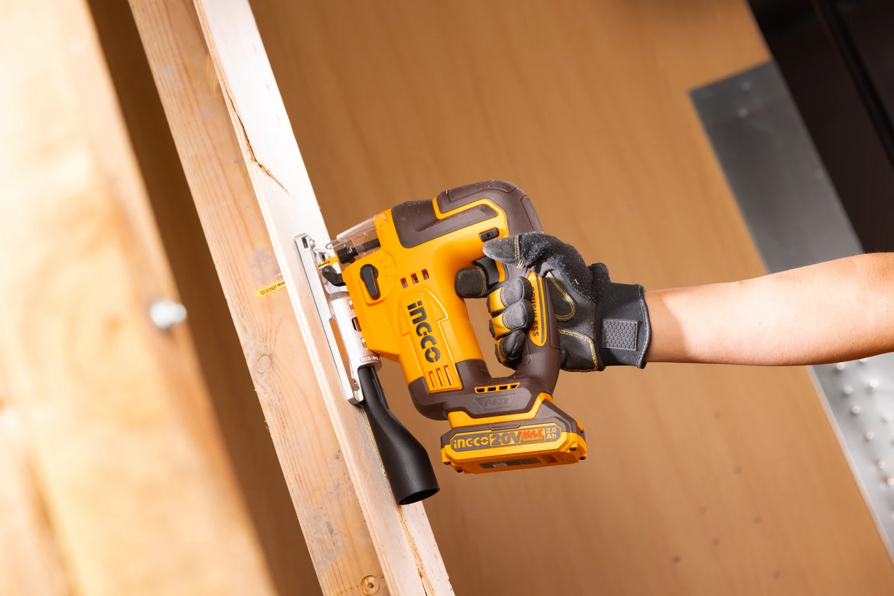 Ingco 110mm 20V Cordless Jigsaw Machine With 5 Pcs Blades, 3000 RPM(CJSLI1008) 4