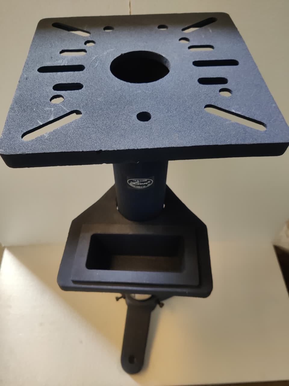MULTI PURPOSE STAND LION" UNIVERSAL STAND 4