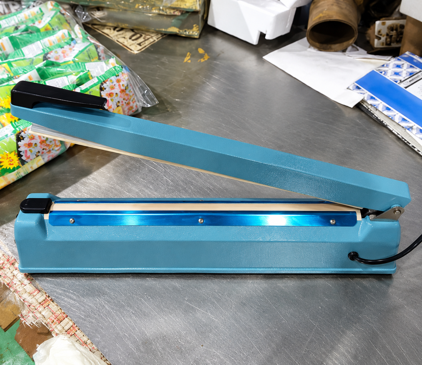 16 Inch Hand Sealer Machine - 825W  4