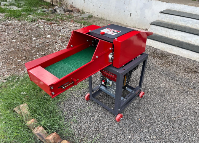 KISAN Shakti Champion PRO Chaff Cutter with 3HP Motor/Heavy Duty Mini Chaff Cutter/Grass Cutter 1800-2200 Kg/hr-WITH SINGLE PHASE 5